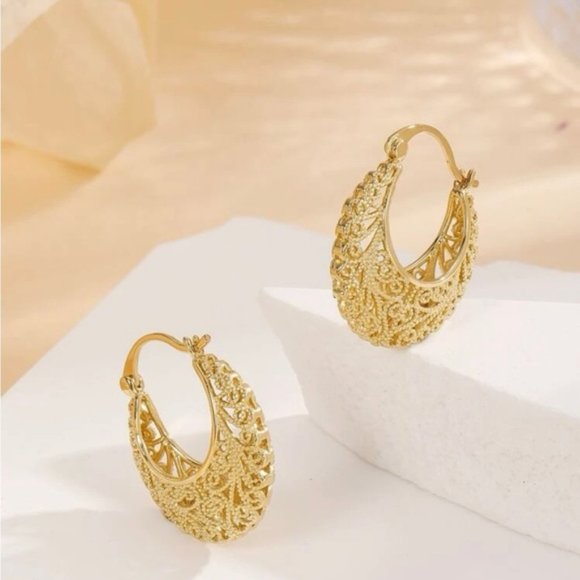Gold Plated bohemian hollow out hoop earrings/ Boho Earrings/ Vintage earrings - Picture 9 of 9